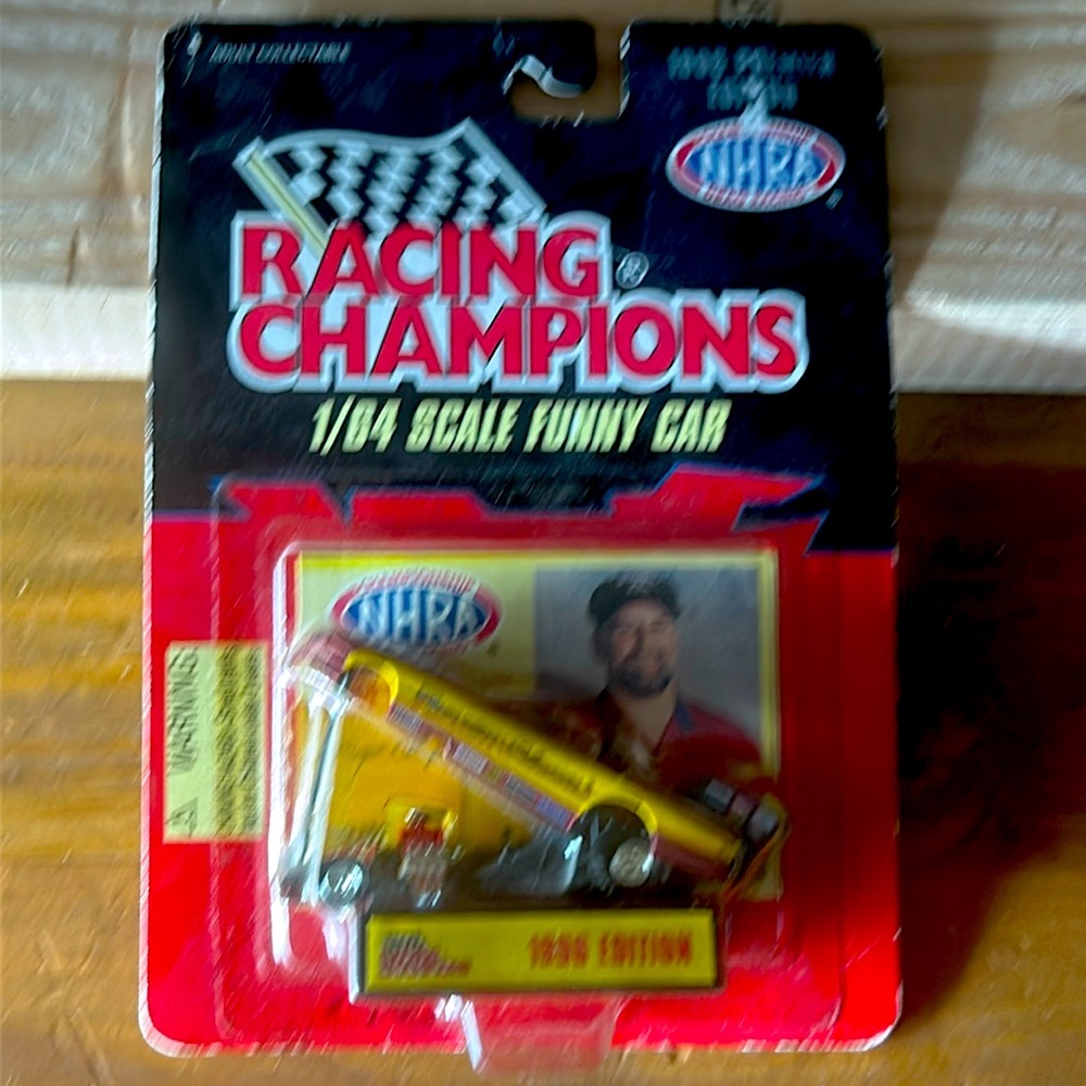 RACING CHAMPIONS 1/64 scale FUNNY CAR GARY CLEPSHAW